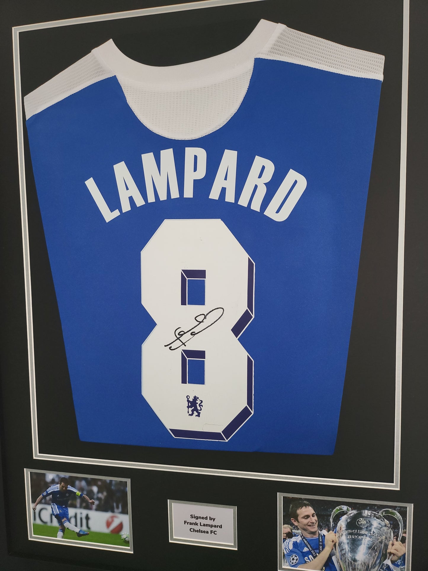 Frank Lampard signed Chelsea 2012 Champions League Framed Shirt with COA slight crack